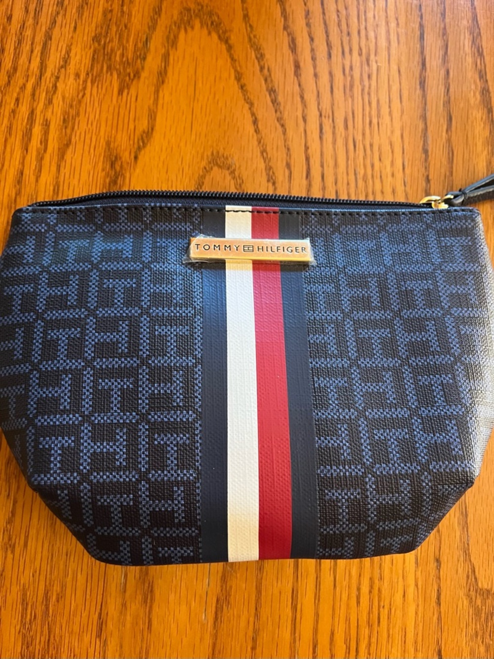 Tommy Hilfiger Women’s Travel Case /Make up/Toiletry Bag Navy Blue Logo/Wristlet